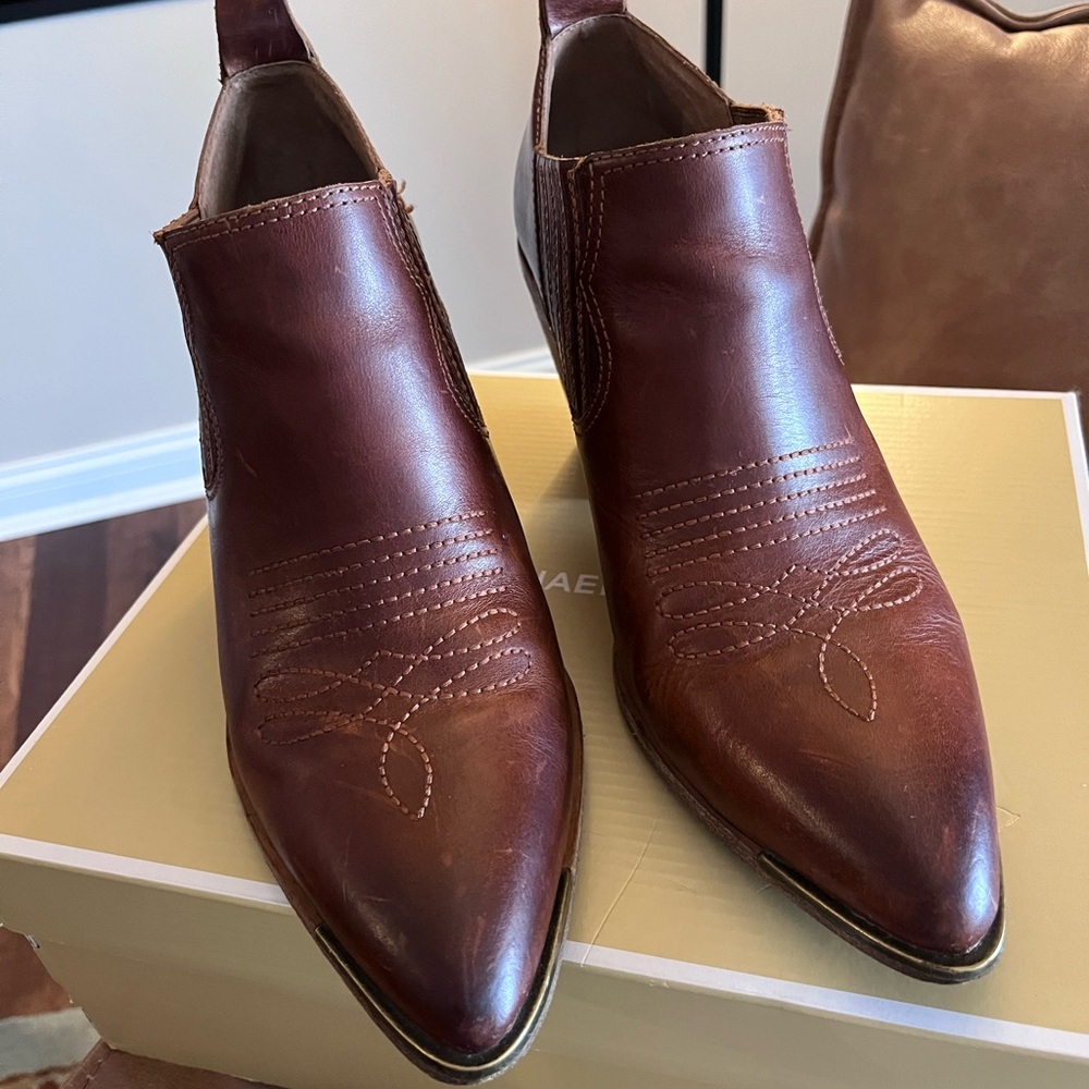 Frye Faye Shootie leather ankle boots. Perfect western style! - Picture 6 of 12